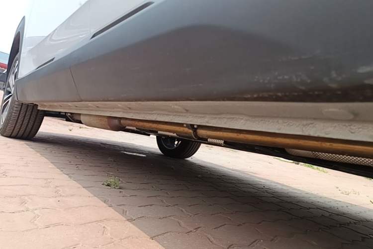 Used Wuling Xingguang 560 New Energy 2026 Model, Plug-in Hybrid, 125 km, Luxury Version Left Side Sill