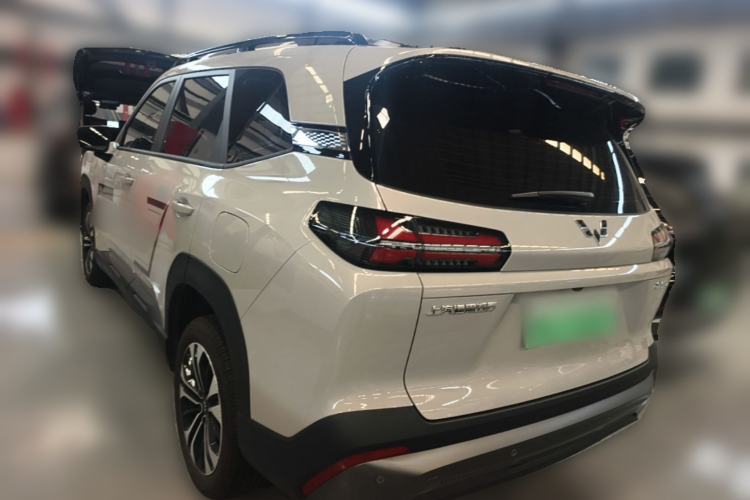 Used Wuling Xingguang 560 New Energy 2026 Model, Plug-in Hybrid, 125 km, Luxury Version Rear Left 45 Deg