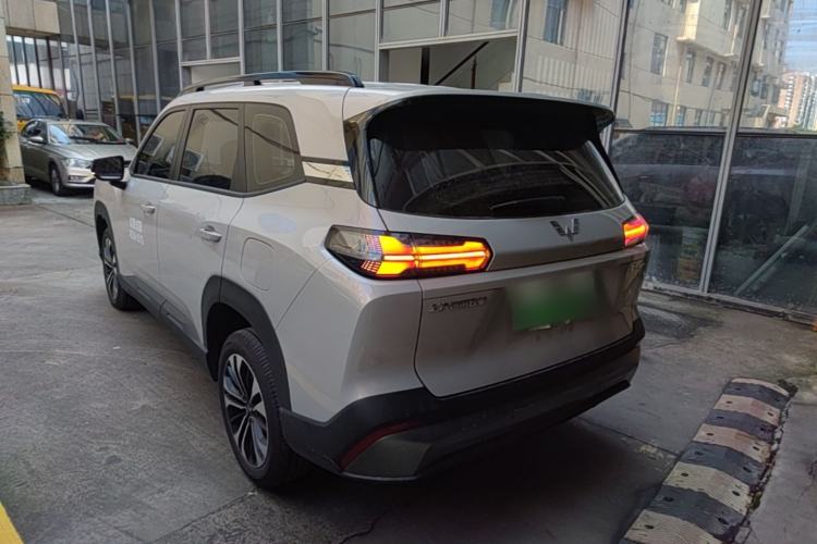 Used Wuling Xingguang 560 New Energy 2026 Model, Plug-in Hybrid, 125 km, Luxury Version Rear Left 45 Deg