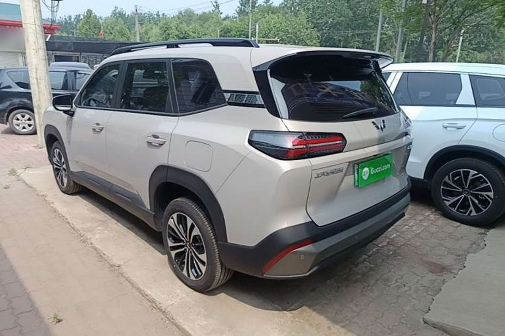Used Wuling Xingguang 560 New Energy 2026 Model, Plug-in Hybrid, 125 km, Luxury Version Rear Left 45 Deg