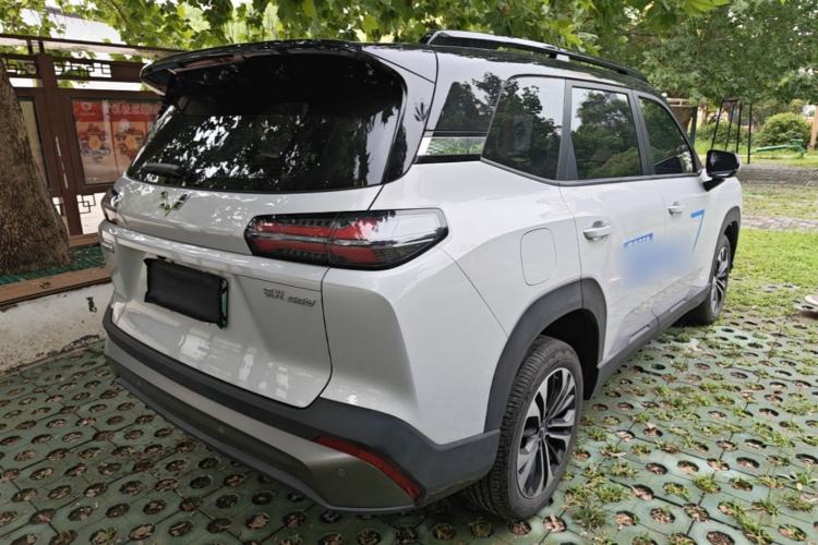 Used Wuling Xingguang 560 New Energy 2026 Model, Plug-in Hybrid, 125 km, Luxury Version Rear Right 45 Deg