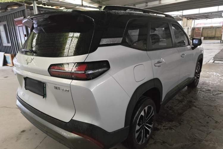 Used Wuling Xingguang 560 New Energy 2026 Model, Plug-in Hybrid, 125 km, Luxury Version Rear Right 45 Deg