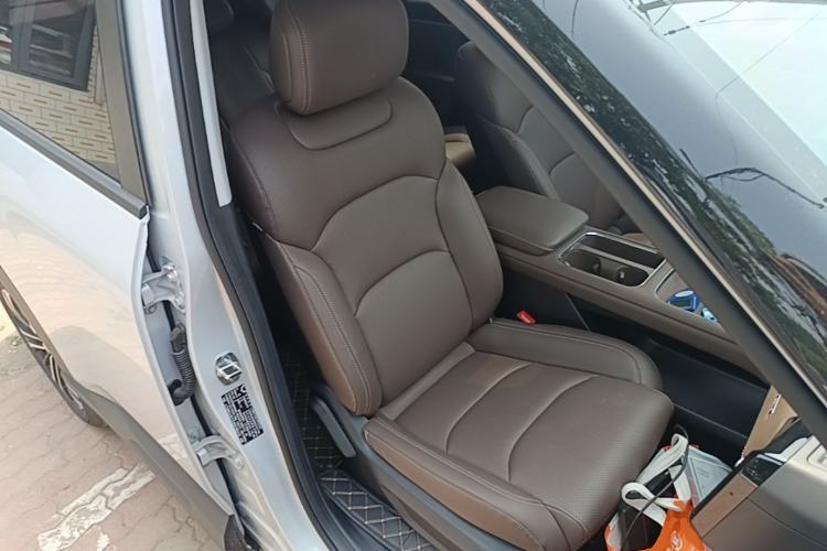 Used Wuling Xingguang 560 New Energy 2026 Model, Plug-in Hybrid, 125 km, Luxury Version Right Front Seat