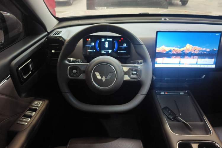 Used Wuling Xingguang 560 New Energy 2026 Model, Plug-in Hybrid, 125 km, Luxury Version Steering Wheel