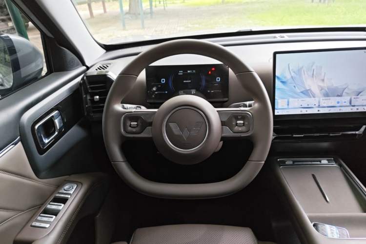 Used Wuling Xingguang 560 New Energy 2026 Model, Plug-in Hybrid, 125 km, Luxury Version Steering Wheel