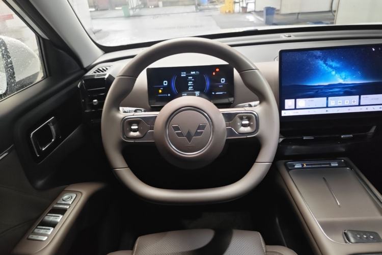 Used Wuling Xingguang 560 New Energy 2026 Model, Plug-in Hybrid, 125 km, Luxury Version Steering Wheel