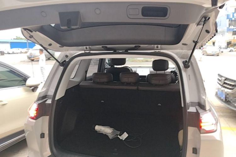 Used Wuling Xingguang 560 New Energy 2026 Model, Pure Electric, 500 km, Luxury Version Trunk