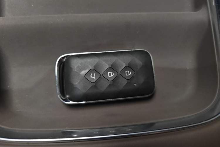 Used Wuling Xingguang 560 New Energy 2026 Model, Plug-in Hybrid, 125 km, Luxury Version Vehicle Key
