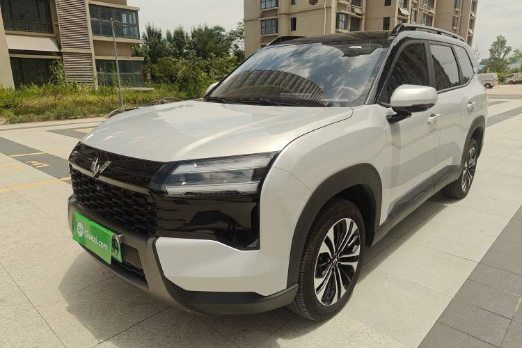 Used Wuling Xingguang 560 New Energy 2026 Model, Plug-in Hybrid, 125 km, Luxury Version Guazi used car, China used car export, Used car for sale, Used Wuling cars, Cheapest cars for sale