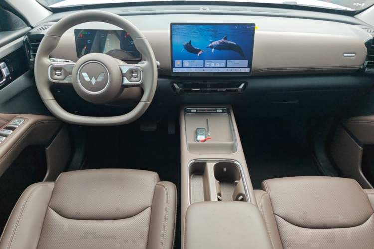 Used Wuling Xingguang 560 New Energy 2026 Model, Plug-in Hybrid, 125 km, Luxury Version Center Console