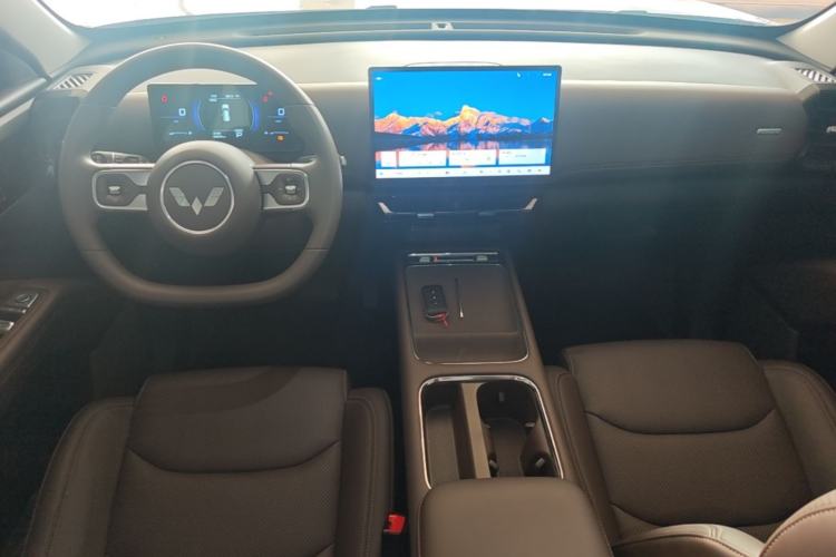 Used Wuling Xingguang 560 New Energy 2026 Model, Plug-in Hybrid, 125 km, Luxury Version Center Console