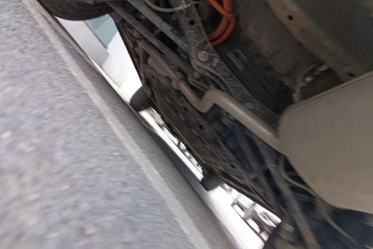 Used Wuling Xingguang 560 New Energy 2026 Model, Plug-in Hybrid, 125 km, Luxury Version Chassis Rear