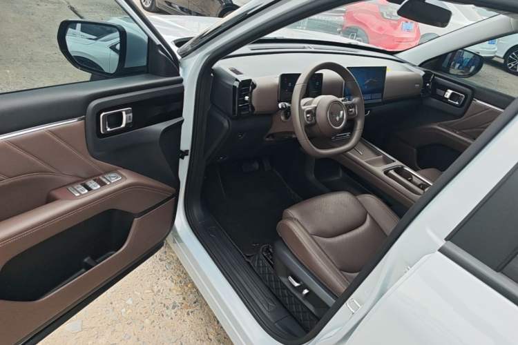 Used Wuling Xingguang 560 New Energy 2026 Model, Plug-in Hybrid, 125 km, Luxury Version Driver Seat