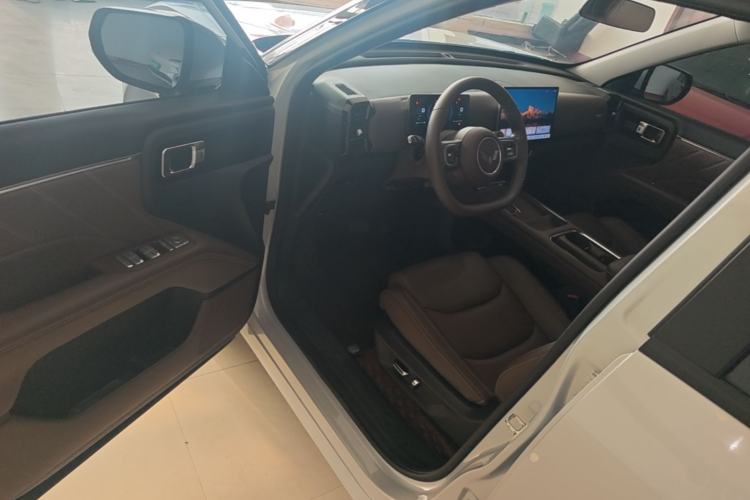 Used Wuling Xingguang 560 New Energy 2026 Model, Plug-in Hybrid, 125 km, Luxury Version Driver Seat