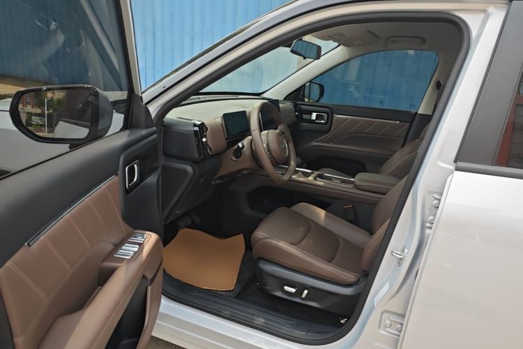 Used Wuling Xingguang 560 New Energy 2026 Model, Plug-in Hybrid, 125 km, Luxury Version Driver Seat