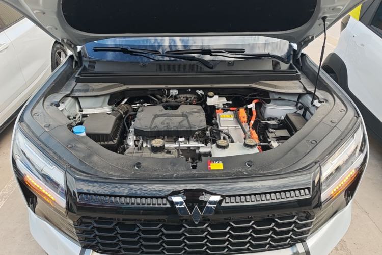 Used Wuling Xingguang 560 New Energy 2026 Model, Plug-in Hybrid, 125 km, Luxury Version Engine Bay