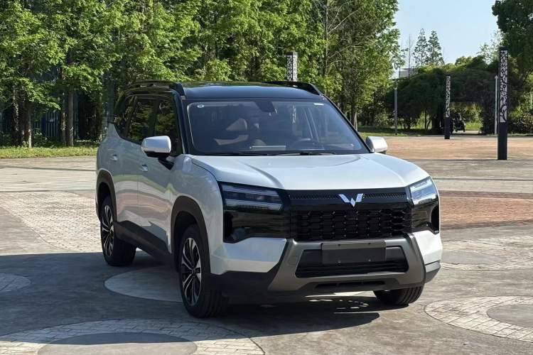 Used Wuling Xingguang 560 New Energy 2026 Model, Plug-in Hybrid, 125 km, Luxury Version Exterior 2