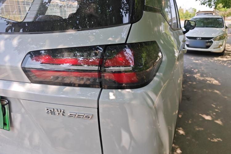 Used Wuling Xingguang 560 New Energy 2026 Model, Plug-in Hybrid, 125 km, Luxury Version Exterior 3