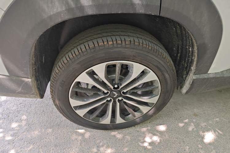 Used Wuling Xingguang 560 New Energy 2026 Model, Plug-in Hybrid, 125 km, Luxury Version Exterior 5