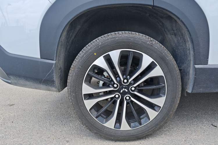 Used Wuling Xingguang 560 New Energy 2026 Model, Plug-in Hybrid, 125 km, Luxury Version Exterior 5