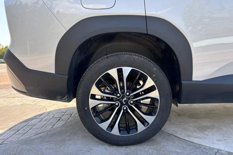 Used Wuling Xingguang 560 New Energy 2026 Model, Plug-in Hybrid, 125 km, Luxury Version Exterior 8