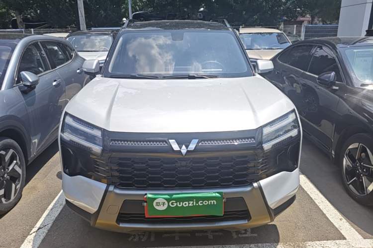 Used Wuling Xingguang 560 New Energy 2026 Model, Plug-in Hybrid, 125 km, Luxury Version Front