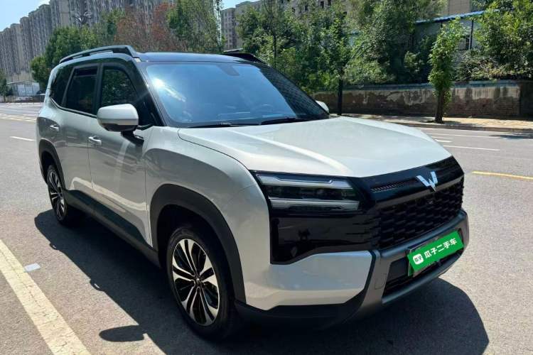 Used Wuling Xingguang 560 New Energy 2026 Model, Plug-in Hybrid, 125 km, Luxury Version Front Right 45 Deg