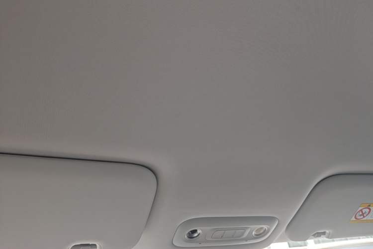 Used Wuling Xingguang 560 New Energy 2026 Model, Plug-in Hybrid, 125 km, Luxury Version Headliner