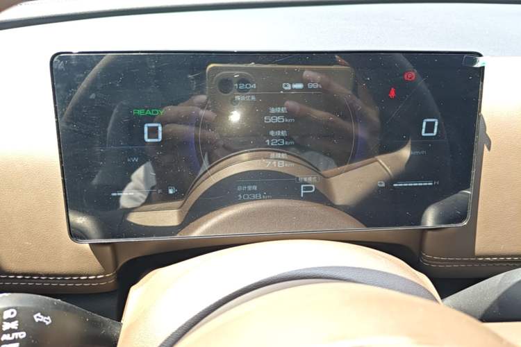 Used Wuling Xingguang 560 New Energy 2026 Model, Plug-in Hybrid, 125 km, Luxury Version Instrument Cluster