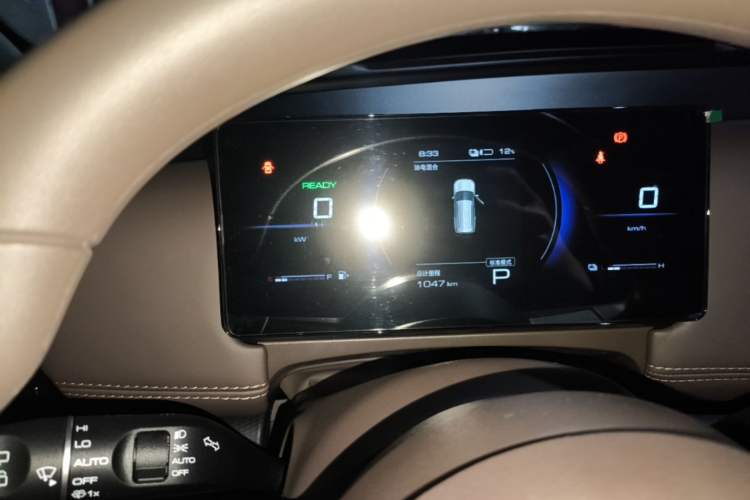 Used Wuling Xingguang 560 New Energy 2026 Model, Plug-in Hybrid, 125 km, Luxury Version Instrument Cluster