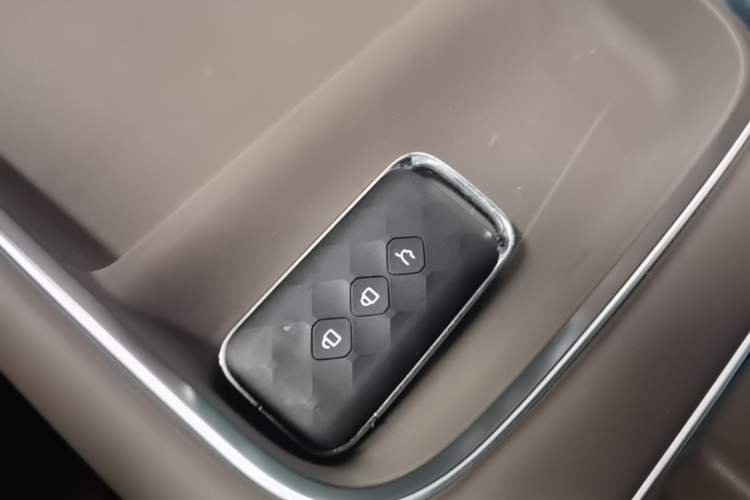 Used Wuling Xingguang 560 New Energy 2026 Model, Plug-in Hybrid, 125 km, Luxury Version Interior 1