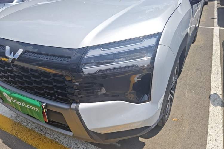 Used Wuling Xingguang 560 New Energy 2026 Model, Plug-in Hybrid, 125 km, Luxury Version Left Front Headlight