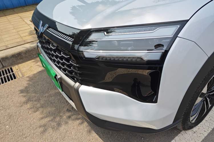 Used Wuling Xingguang 560 New Energy 2026 Model, Plug-in Hybrid, 125 km, Luxury Version Left Front Headlight