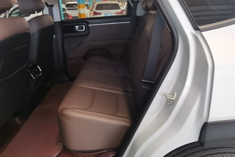 Used Wuling Xingguang 560 New Energy 2026 Model, Plug-in Hybrid, 125 km, Luxury Version Left Rear Seat