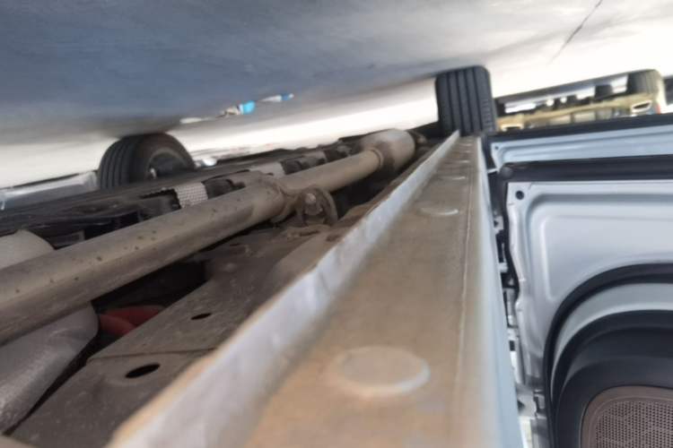 Used Wuling Xingguang 560 New Energy 2026 Model, Plug-in Hybrid, 125 km, Luxury Version Left Side Sill