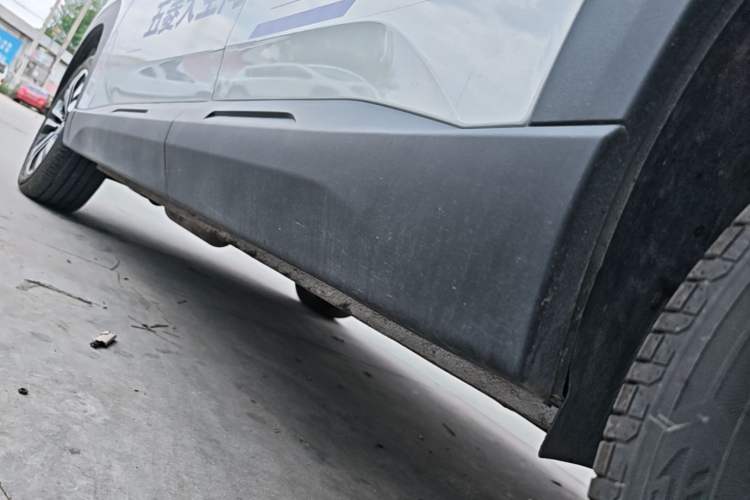 Used Wuling Xingguang 560 New Energy 2026 Model, Plug-in Hybrid, 125 km, Luxury Version Left Side Sill