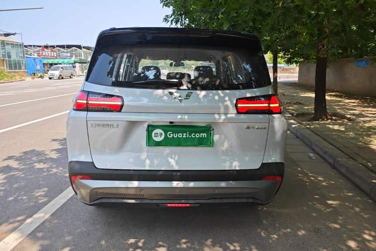 Used Wuling Xingguang 560 New Energy 2026 Model, Plug-in Hybrid, 125 km, Luxury Version Rear