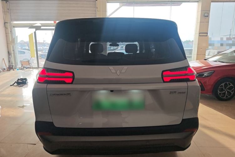 Used Wuling Xingguang 560 New Energy 2026 Model, Plug-in Hybrid, 125 km, Luxury Version Rear