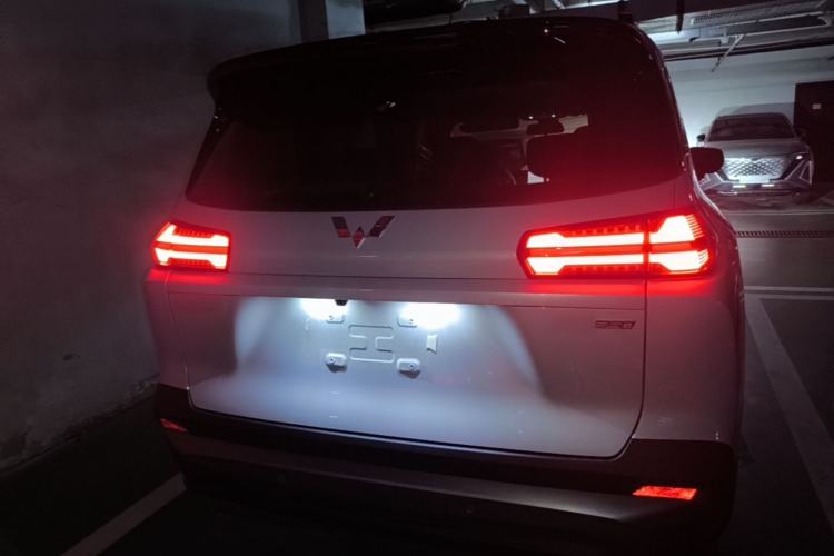 Used Wuling Xingguang 560 New Energy 2026 Model, Plug-in Hybrid, 125 km, Luxury Version Rear