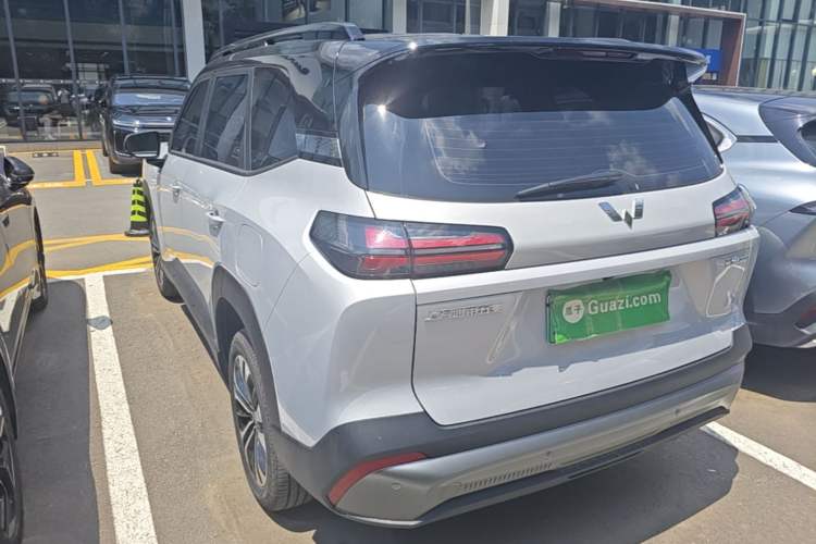 Used Wuling Xingguang 560 New Energy 2026 Model, Plug-in Hybrid, 125 km, Luxury Version Rear Left 45 Deg