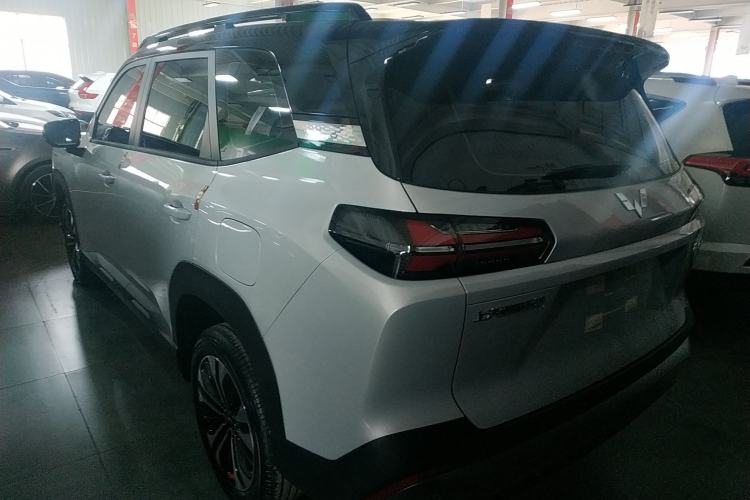 Used Wuling Xingguang 560 New Energy 2026 Model, Plug-in Hybrid, 125 km, Luxury Version Rear Left 45 Deg