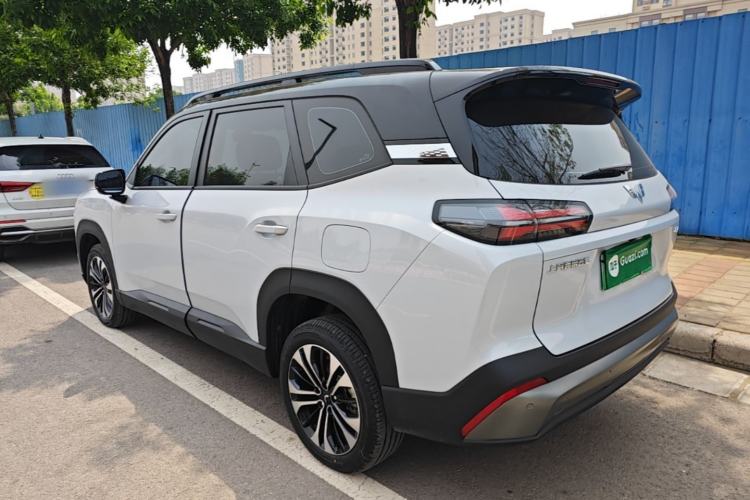 Used Wuling Xingguang 560 New Energy 2026 Model, Plug-in Hybrid, 125 km, Luxury Version Rear Left 45 Deg