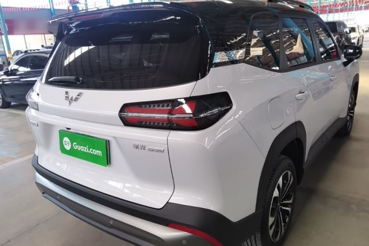 Used Wuling Xingguang 560 New Energy 2026 Model, Plug-in Hybrid, 125 km, Luxury Version Rear Right 45 Deg