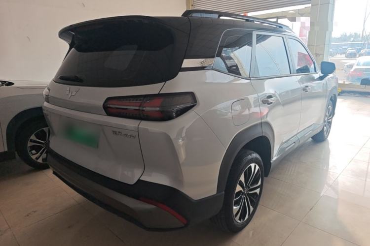 Used Wuling Xingguang 560 New Energy 2026 Model, Plug-in Hybrid, 125 km, Luxury Version Rear Right 45 Deg
