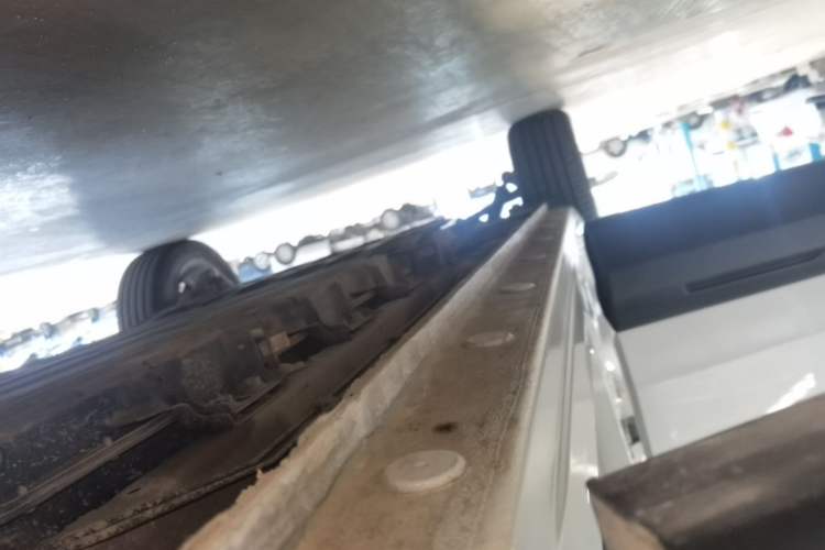 Used Wuling Xingguang 560 New Energy 2026 Model, Plug-in Hybrid, 125 km, Luxury Version Right Side Sill