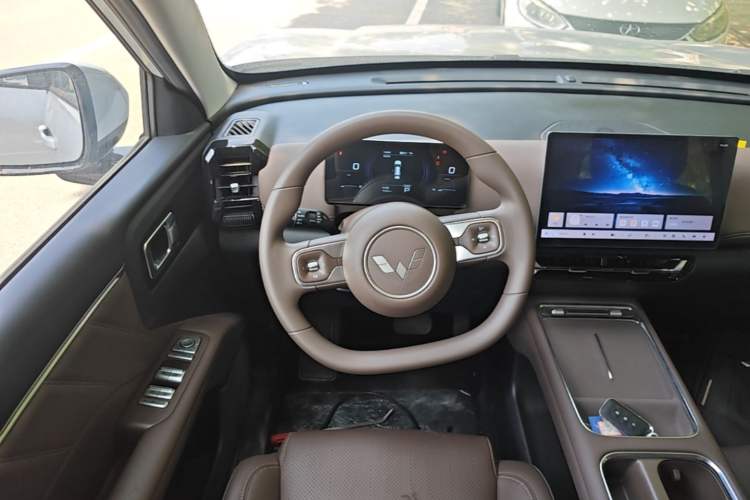 Used Wuling Xingguang 560 New Energy 2026 Model, Plug-in Hybrid, 125 km, Luxury Version Steering Wheel