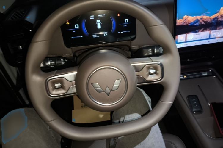 Used Wuling Xingguang 560 New Energy 2026 Model, Plug-in Hybrid, 125 km, Luxury Version Steering Wheel