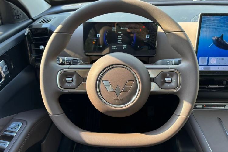 Used Wuling Xingguang 560 New Energy 2026 Model, Plug-in Hybrid, 125 km, Luxury Version Steering Wheel