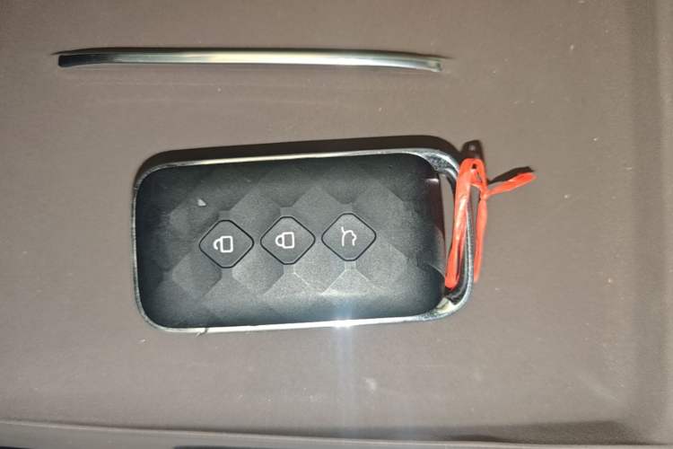 Used Wuling Xingguang 560 New Energy 2026 Model, Plug-in Hybrid, 125 km, Luxury Version Vehicle Key