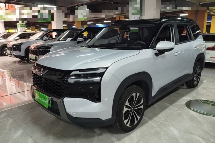 Wuling Xingguang 560 New Energy 2026 Model, Plug-in Hybrid, 125 km, Luxury Version